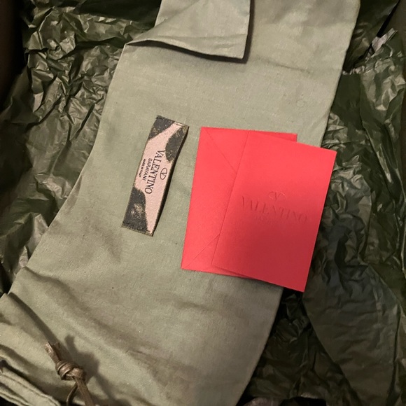 Preowned VALENTINO GARAVANI Camo Canvas Sneakers - Picture 8 of 8